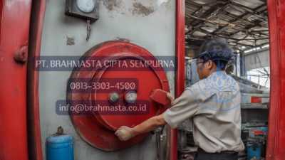 7 Langkah Mudah Menjaga Kekuatan Pipa Boiler 4 Pemeriksaan kekuatan Pintu Boiler dari PT BRAHMASTA